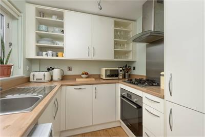 5/2 King's Meadow, Prestonfield, Edinburgh, EH16 5JP - image 9