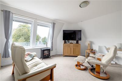 Flat 41 Claycot Park, 1 Ladywell Avenue, EDINBURGH, EH12 7LG - image 2