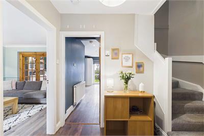 31 Bonaly Brae, Edinburgh, EH13 0QF - image 3