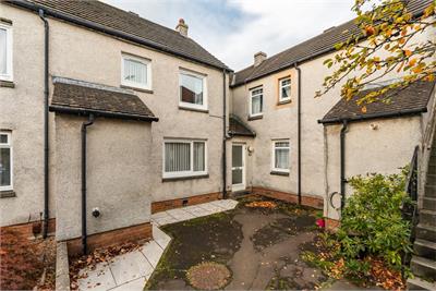68 South Gyle Park, Edinburgh, EH12 9EW - image 1