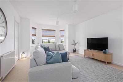 Flat G, 2, Kingfisher Place, Dunfermline, KY11 8JJ - image 3