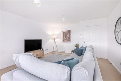 Flat G, 2, Kingfisher Place, Dunfermline, KY11 8JJ - image 4