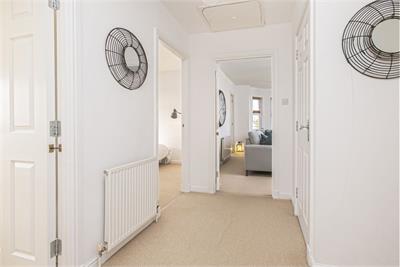 Flat G, 2, Kingfisher Place, Dunfermline, KY11 8JJ - image 5