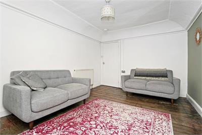 12/3 Annfield, Edinburgh, EH6 4JF - image 3