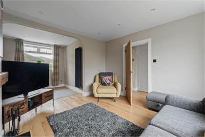 7 Walker Street, Innerleithen, EH44 6LR - image 3