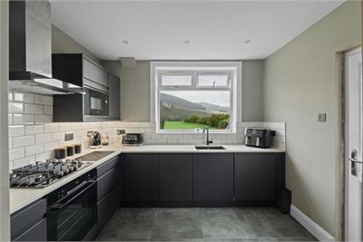 7 Walker Street, Innerleithen, EH44 6LR - image 4