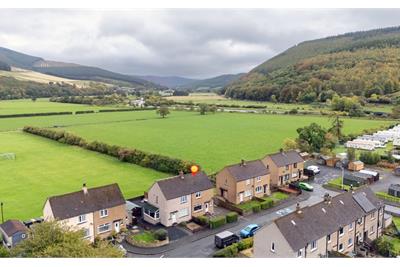 7 Walker Street, Innerleithen, EH44 6LR - image 1
