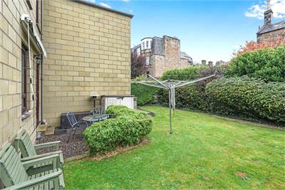 4/2 Grantully Place, Edinburgh, EH9 1SQ - image 18