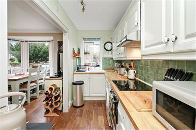 4/2 Grantully Place, Edinburgh, EH9 1SQ - image 6