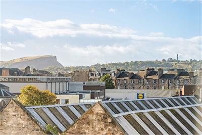 10/17 Giles Street, Leith, Edinburgh EH6 6DA - image 11