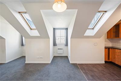 10/17 Giles Street, Leith, Edinburgh EH6 6DA - image 19