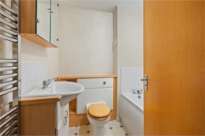 10/17 Giles Street, Leith, Edinburgh EH6 6DA - image 31