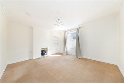 8 Albert Place, Kelso, TD5 7JL - image 4