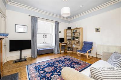 5/7 Livingstone Place, Marchmont, Edinburgh, EH9 1PB - image 4
