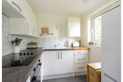 Flat 37 Homescott House, 6 Goldenacre Terrace, Edinburgh EH3 5RE - image 11
