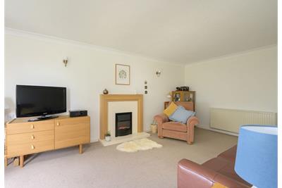 Flat 37 Homescott House, 6 Goldenacre Terrace, Edinburgh EH3 5RE - image 3