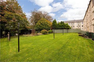 4/2 Moat Drive, Edinburgh, EH14 1NR - image 23