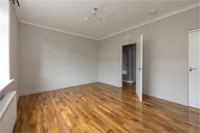 4/2 Moat Drive, Edinburgh, EH14 1NR - image 6