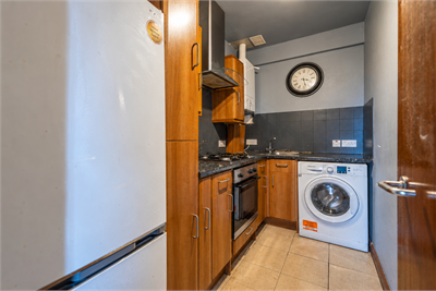 2/R 119, Main Street, Largs, KA30 8JJ - image 9