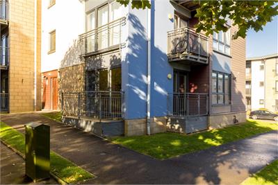 Flat 1, 5 East Pilton Farm Avenue, Edinburgh, EH5 2QE - image 1
