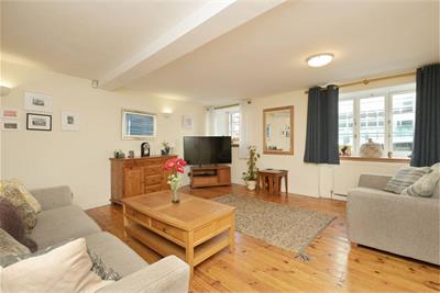 48A Timber Bush, The Shore, Edinburgh, EH6 6QH - image 2
