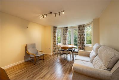 8/4 Weavers Linn, Tweedbank, TD1 3SX - image 2