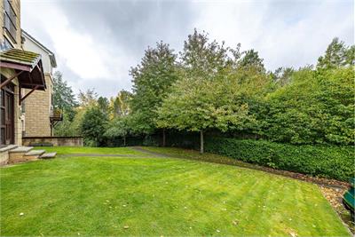 8/4 Weavers Linn, Tweedbank, TD1 3SX - image 12