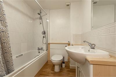 8/4 Weavers Linn, Tweedbank, TD1 3SX - image 9