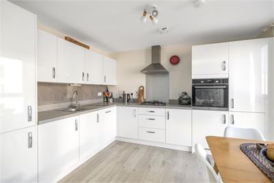 4/5 Barnie Terrace, Portobello, Edinburgh, EH15 1BU - image 4