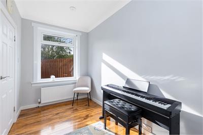 12 Colinton Mains Place, Colinton Mains, Edinburgh, EH13 9AX - image 4