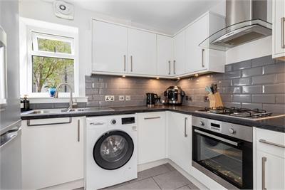 12 Colinton Mains Place, Colinton Mains, Edinburgh, EH13 9AX - image 5