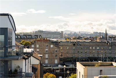 5/9 Rennie's Isle, Edinburgh, EH6 6QA - image 15