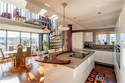 5/9 Rennie's Isle, Edinburgh, EH6 6QA - image 4