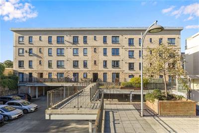 11/3 Colonsay Close, Edinburgh, EH5 1BT - image 19
