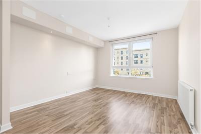 11/3 Colonsay Close, Edinburgh, EH5 1BT - image 3