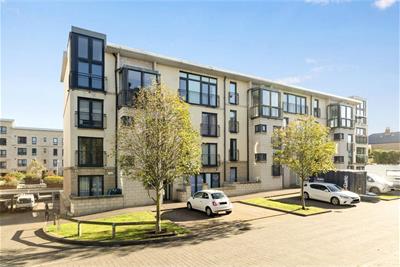 11/3 Colonsay Close, Edinburgh, EH5 1BT - image 21