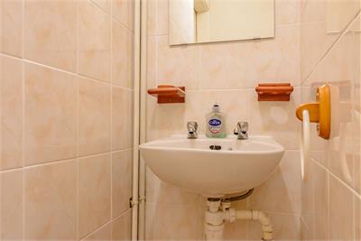 11/9 Caledonian Crescent, Edinburgh, EH11 2AN - image 11