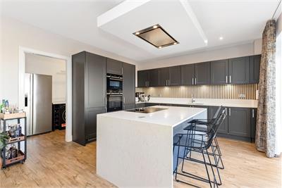 40 Cassidy Wynd, Balerno, Edinburgh, EH14 7FE - image 4