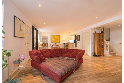 2 Overton Farm Road, Kirkliston EH29 9GS - image 4