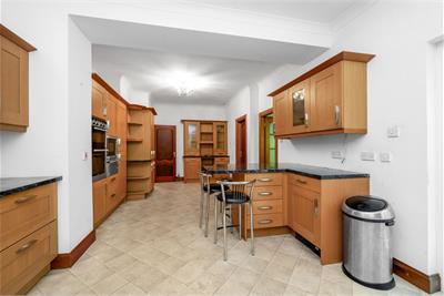 30 Albany Street, Dunfermline, KY12 0RA - image 6
