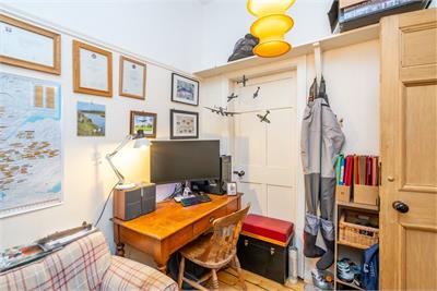 93/1 Warrender Park Road, Marchmont, Edinburgh, EH9 1EW - image 17