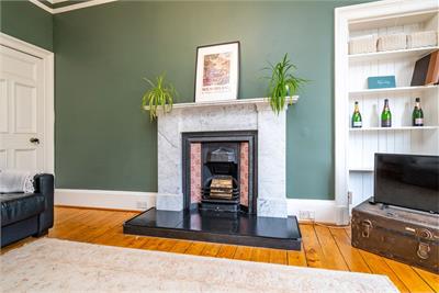 93/1 Warrender Park Road, Marchmont, Edinburgh, EH9 1EW - image 3