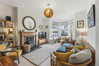 22 Parkgrove Avenue, Barnton, Edinburgh, EH4 7QJ - image 2