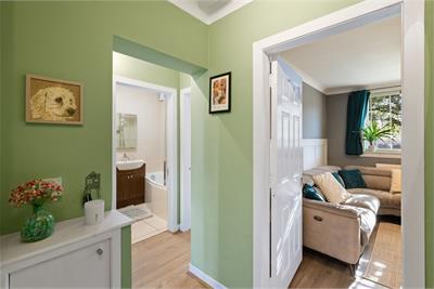 17 Hillpark Wood, Edinburgh EH4 7TA - image 15