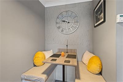 17 Hillpark Wood, Edinburgh EH4 7TA - image 5
