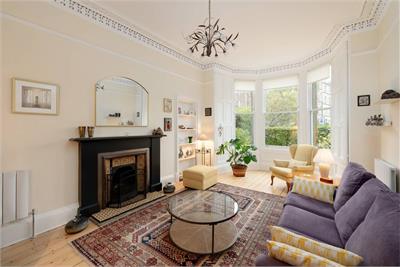 107 Warrender Park Road, Marchmont, EH9 1EN - image 2