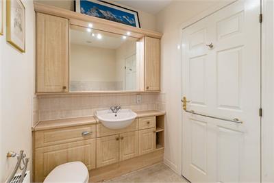21/4 Mortonhall Road, Grange, Edinburgh, EH9 2HS - image 23
