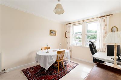 21/4 Mortonhall Road, Grange, Edinburgh, EH9 2HS - image 6