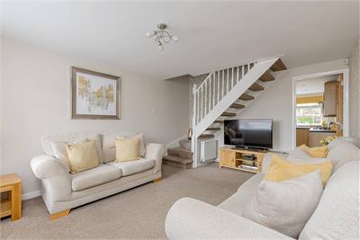 32 Bughtlin Park, Edinburgh, EH12 8UR - image 2