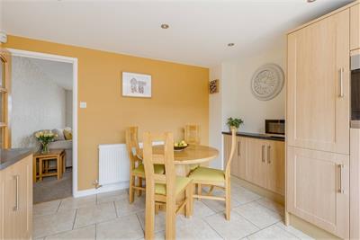 32 Bughtlin Park, Edinburgh, EH12 8UR - image 6
